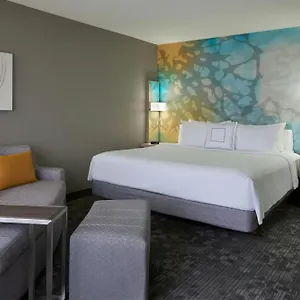 Courtyard By Marriott Airport Kanada